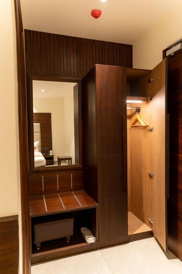 Hotel Smily Ludhiana Zewnętrze zdjęcie