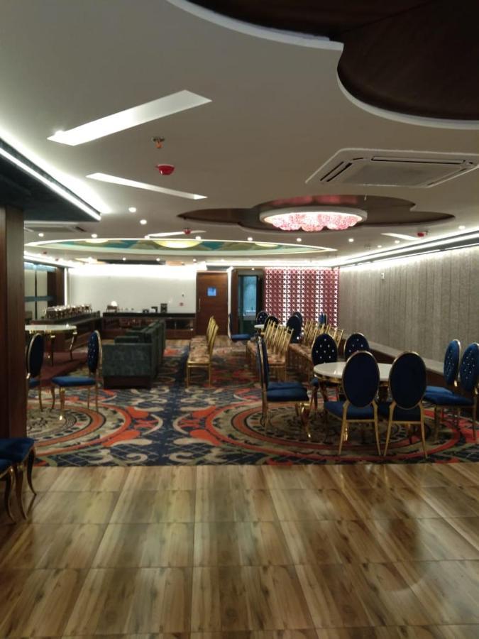 Hotel Smily Ludhiana Zewnętrze zdjęcie