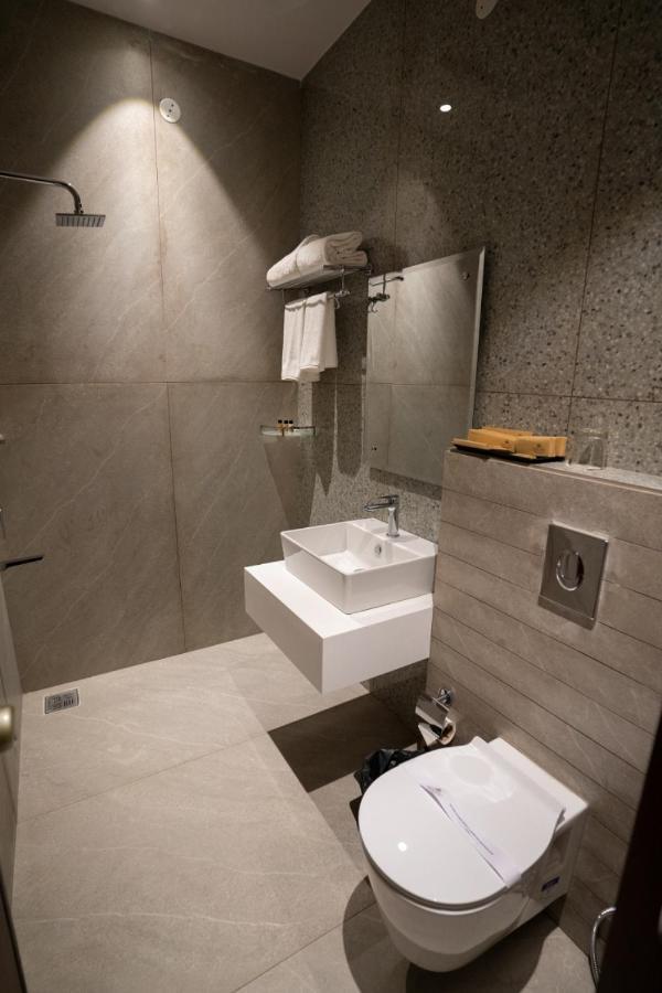 Hotel Smily Ludhiana Zewnętrze zdjęcie
