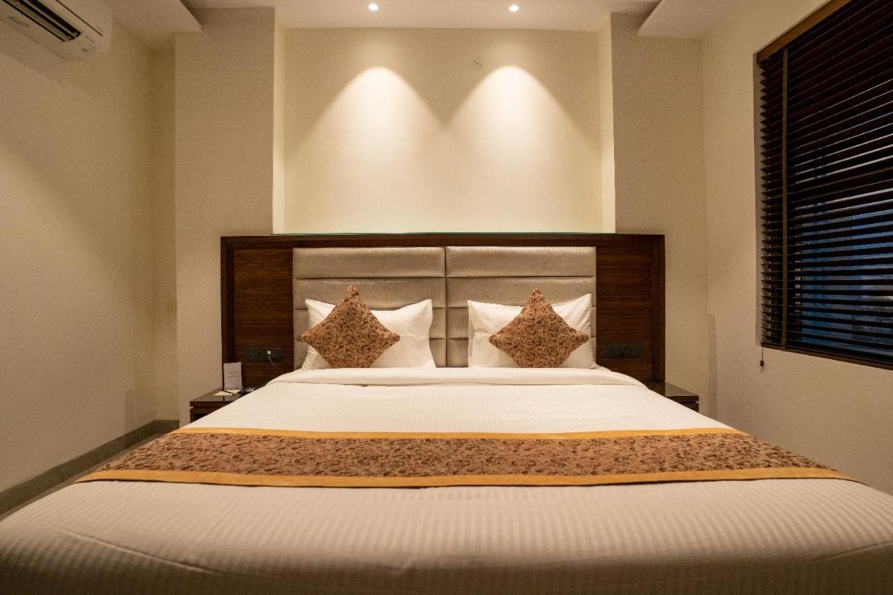 Hotel Smily Ludhiana Zewnętrze zdjęcie